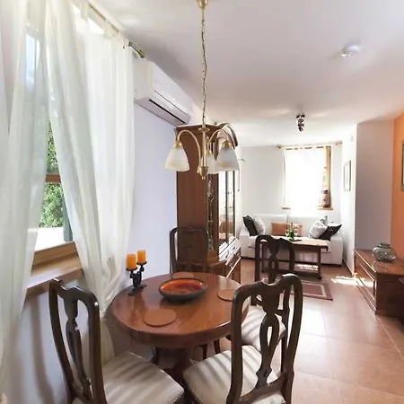 Perla Apartment Split