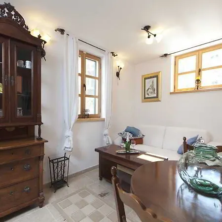 Apartment Perla *